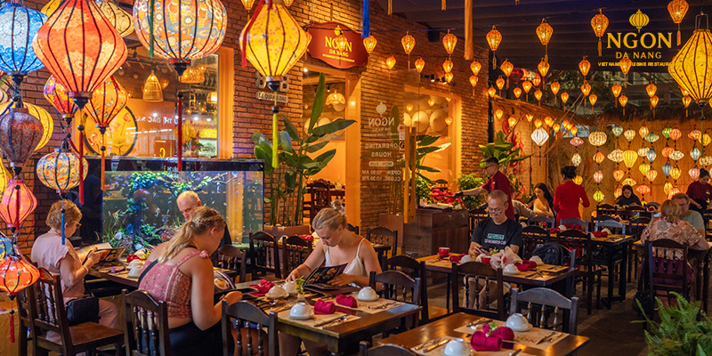 Discover Vietnamese Restaurants in Da Nang with Elegant Ambiance and Exquisite Cuisine 2 Discover Vietnamese Restaurants in Da Nang with Elegant Spaces and Exquisite Cuisine
