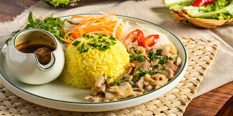 Authentic Vietnamese Chicken Rice in Da Nang – A Memorable Culinary Experience for Every Tourist 1 Authentic Vietnamese Chicken Rice in Da Nang – A Memorable Culinary Experience for Every Tourist