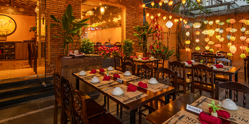 Addresses for Enjoying Authentic Vietnamese Family Meals in Da Nang 2 Addresses for Enjoying Authentic Vietnamese Family Meals in Da Nang for Tourists