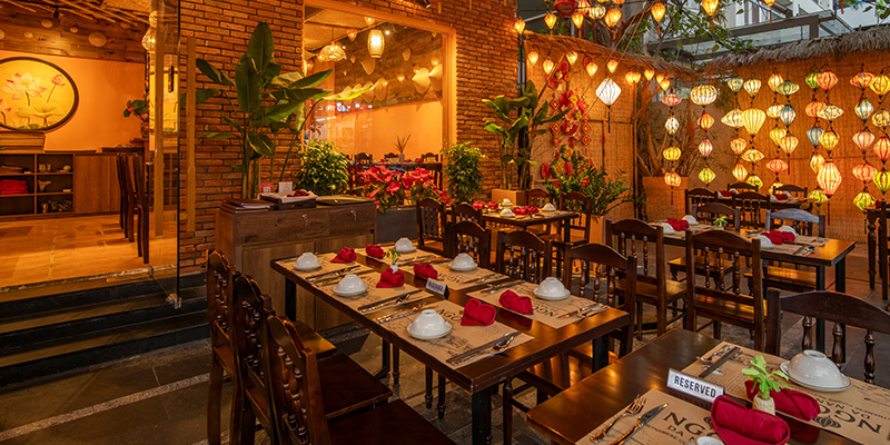 This restaurant serves authentic Vietnamese food and is a favorite among tourists 3 A Restaurant Serving Authentic Vietnamese Cuisine Loved by Tourists