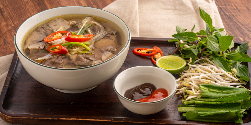 Enjoy Fresh and Delicious Vietnamese Spring Rolls at a Top Vietnamese Restaurant 4 Enjoy Fresh and Delicious Vietnamese Spring Rolls at a Top Vietnamese Restaurant