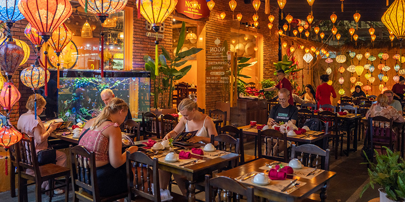 Delicious Restaurants in Da Nang for International Tourists Who Want to Enjoy Vietnamese Cuisine